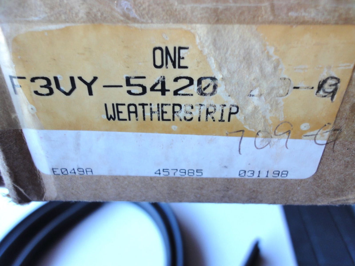 純正部品 95-96 リンカーン タウンカー ウェザーストリップ ドアシール Lincoln Town Car WeatherStrip D(6枚目)