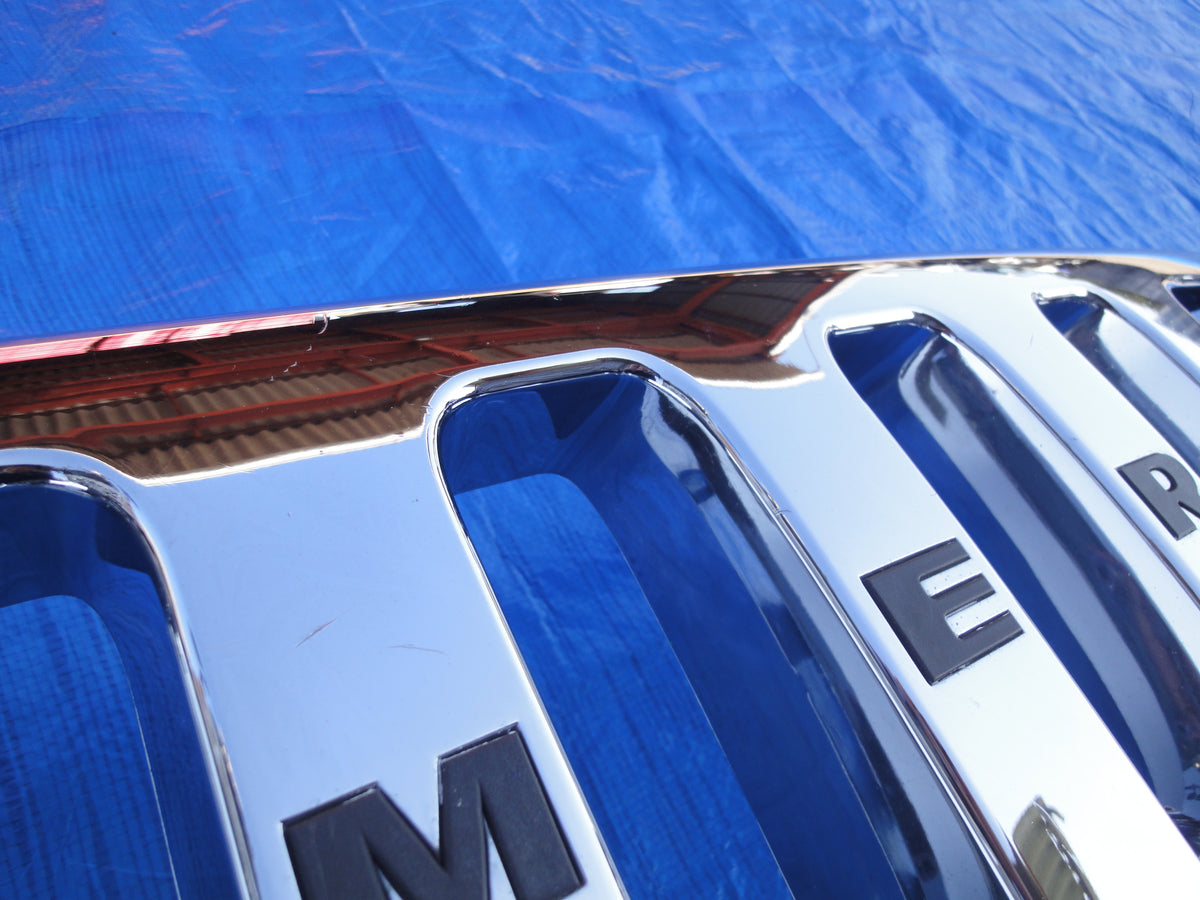 純正部品 ハマー H2 バンパー クローム グリル ラジエーター アッパー 15177227 hummer H2 bumper Chrome Grille Radiator Upper