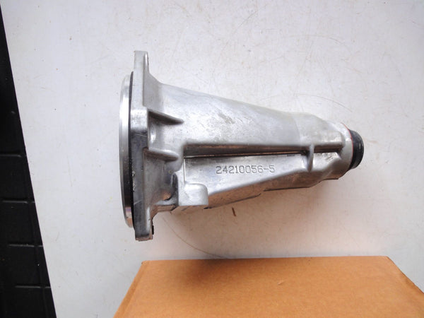 純正部品 アバランチ アストロ C1500 C2500 SSR キャデラック エスカレード ビュイック レーニア トランスミッション ケース エクステンション 24210928 Transmission Case Extension 24210056-5