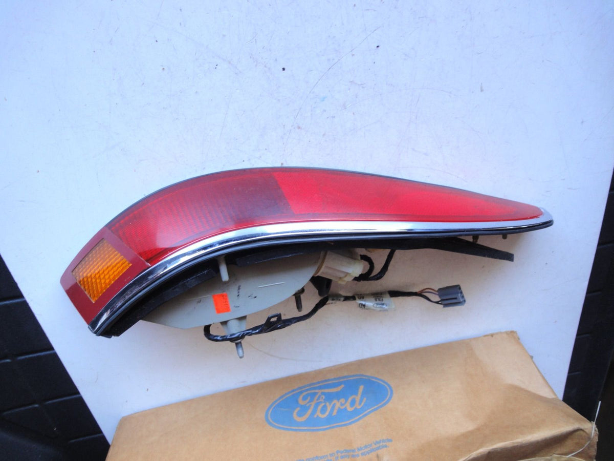 純正部品 93-96 左 リンカーン マークVIII テールライト F3LB-13441-A Tail Light Lincoln Mark VIII F3LY-13405-A
