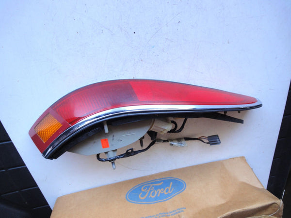 原厂零件 93-96 左侧 林肯 Mark VIII 尾灯 F3LB-13441-A Tail Light Lincoln Mark VIII F3LY-13405-A