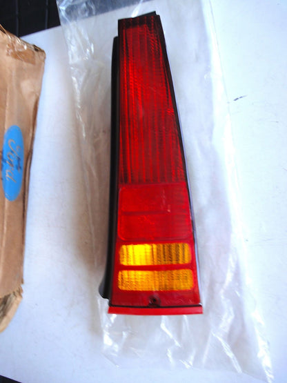 純正部品 フォード トーラス マーキュリー セーブル テールランプ F2DZ-13404-C FORD TAURUS MERCURY SABLE Tail Lamp LENS wagon ワゴン