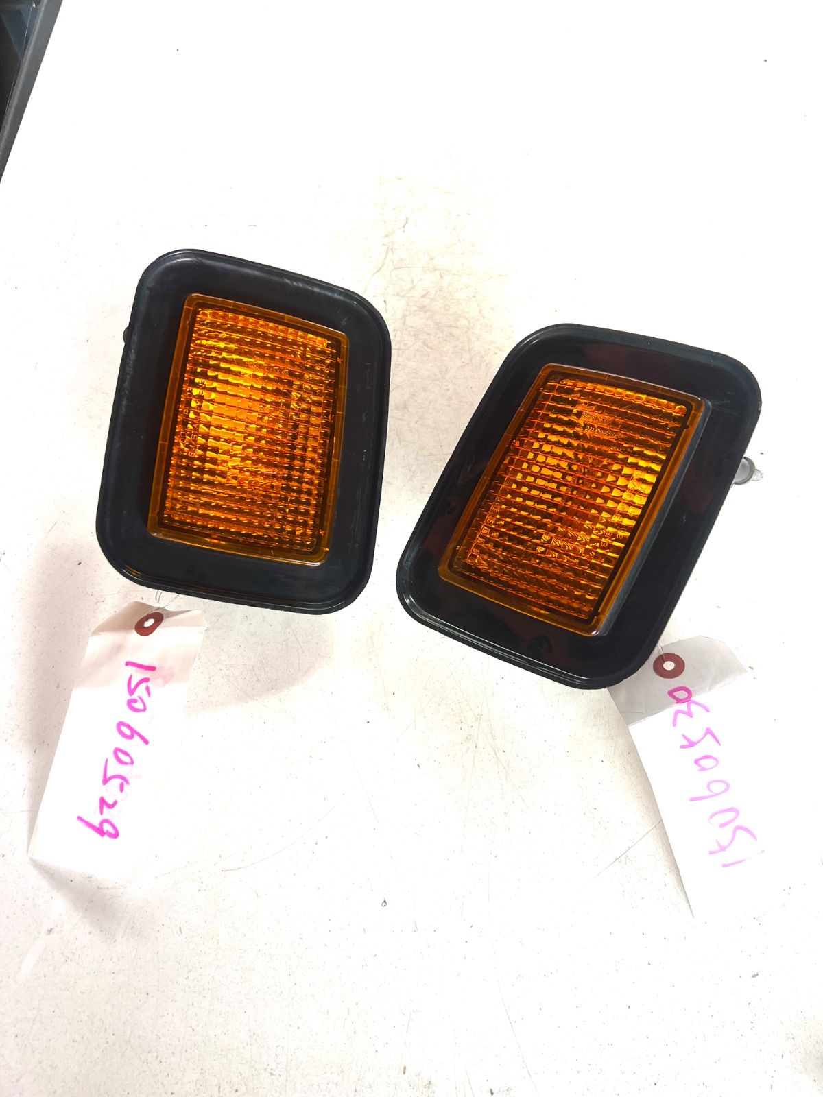 03-09 左右セット ハマー H2 フロントサイドマーカー ランプ 15060529 15060530 lamp Front side marker hummer h2