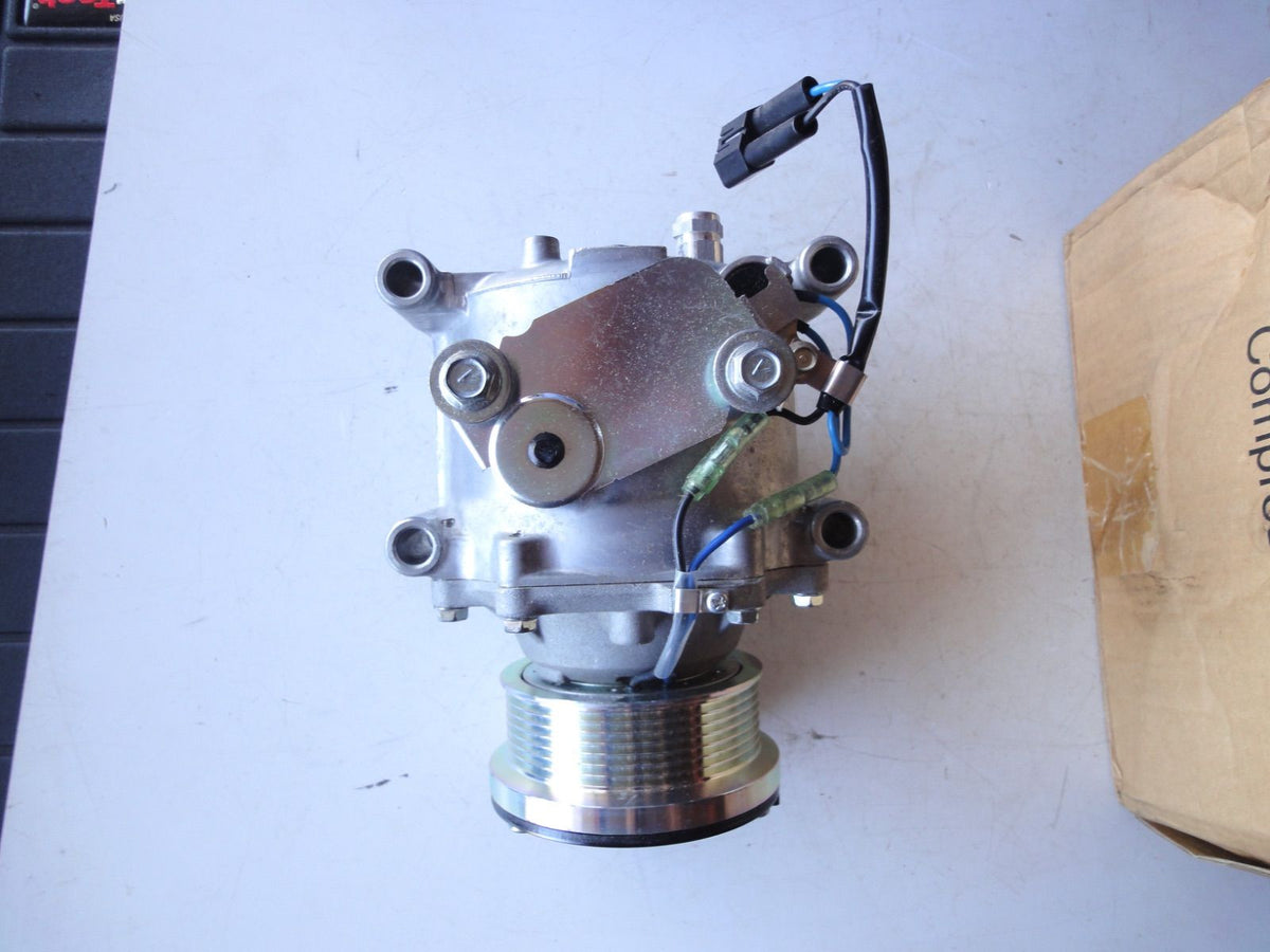 純正部品 94-95 ダッジ B150 B250 B350 B1500 B3500 B2500 エアコン コンプレッサー 55036679AB A/C Compressor