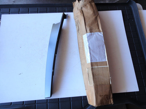 純正部品 04-09 左 SRX キャデラック Cadillac 25768300 リア ドア ウィンドウ フレーム フロント アップリケ Window Frame Applique