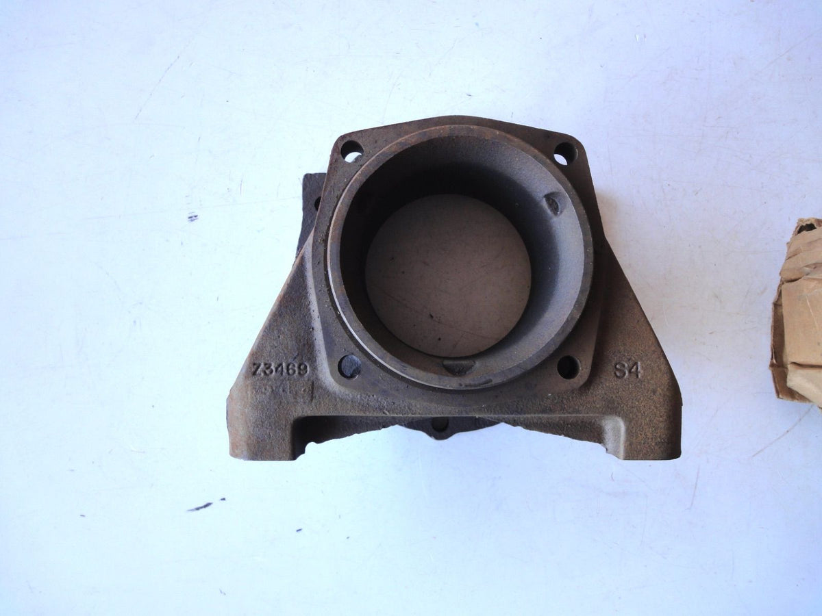 純正部品 トランスファー ケース アダプター 15629188 H350 700R4 4L60E 4L65E NP208 NP241 NP243 シボレー ブレイザー K10 K20 K30 K1500