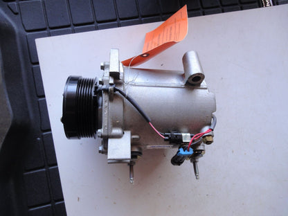 純正部品 98-05 エアコン コンプレッサー 25740049 A/C Compressor キャデラック デビル セビル ポンティアック ボンネビル deville
