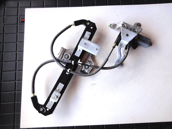 純正部品 01-06 RH キャデラック エスカレード シボレー タホ GMC ユーコン リア サイド ドア ウィンドウ レギュレーター Yukon 15077725 Tahoe Rear Door Window Regulator Escalade