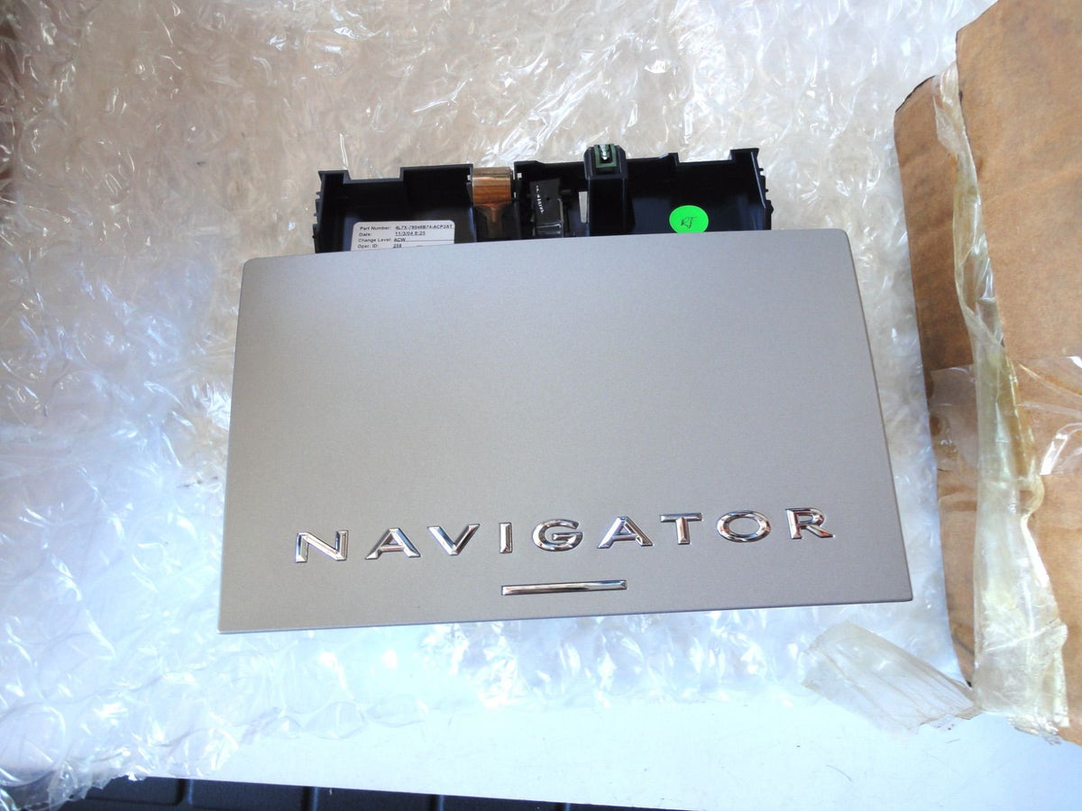 純正部品 03-06 ラジオ 画面用 スライドカバー Radio Screen Slide Cover リンカーン ナビゲーター 4L7Z-78044F58-AAA Instrument Panel Trim Cover Lincoln Navigator