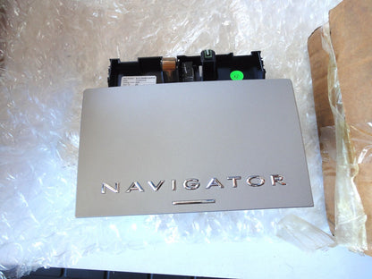 純正部品 03-06 ラジオ 画面用 スライドカバー Radio Screen Slide Cover リンカーン ナビゲーター 4L7Z-78044F58-AAA Instrument Panel Trim Cover Lincoln Navigator