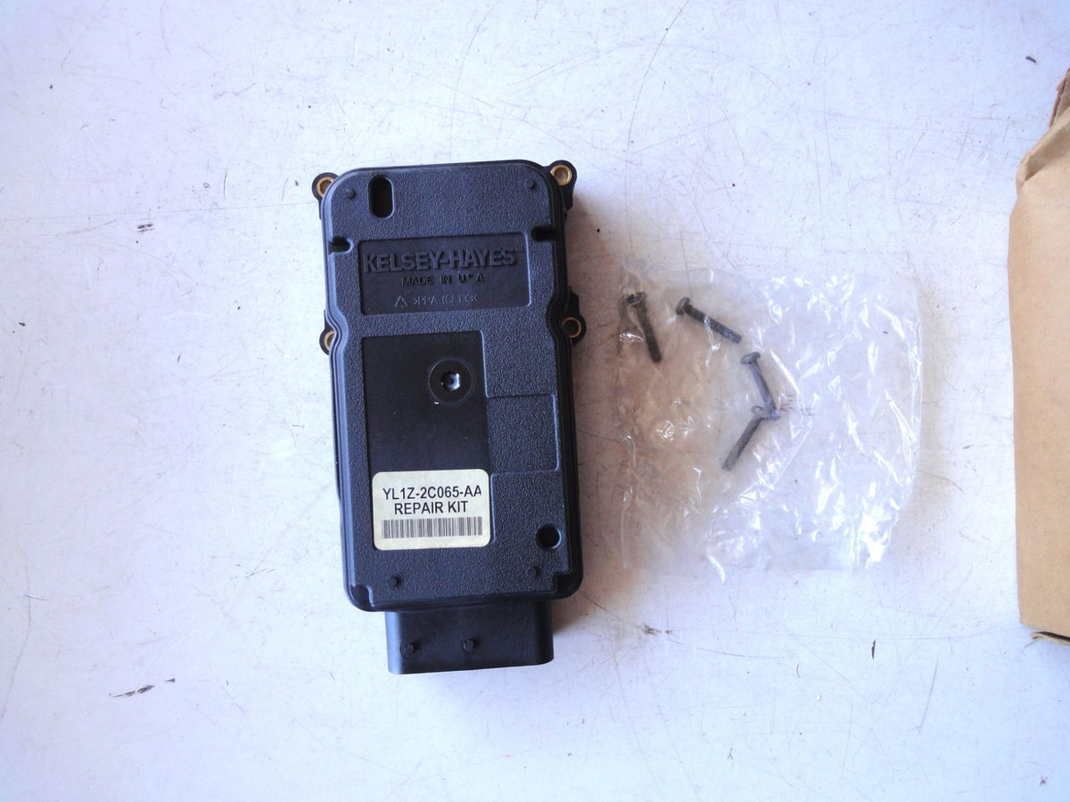 モジュール コントロール YL1Z-2C065-AA（2枚目）