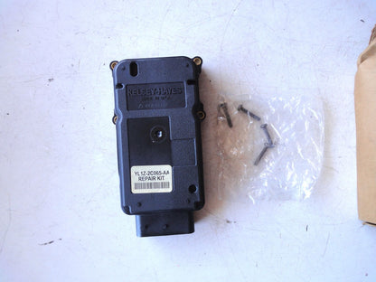 モジュール コントロール YL1Z-2C065-AA（2枚目）