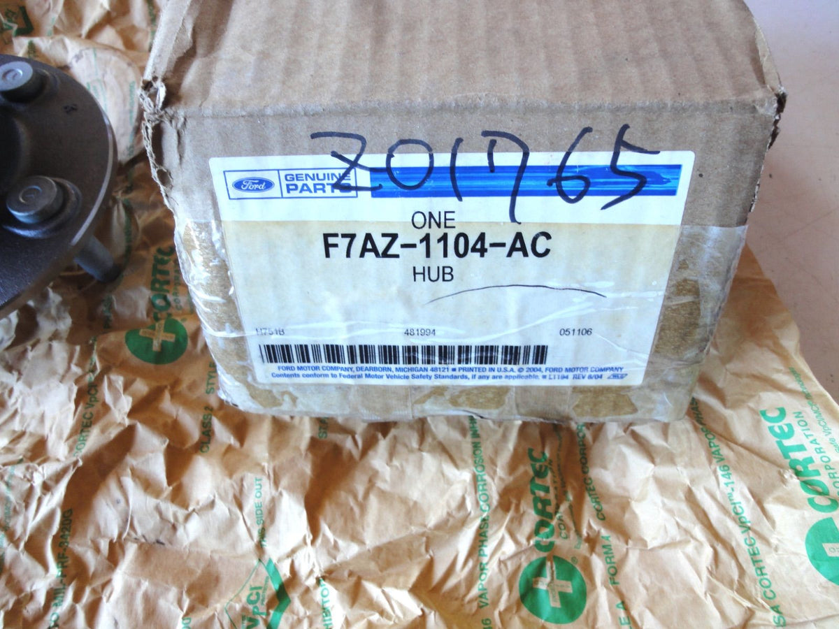 ホイールベアリングハブ F7AZ-1104-AC（5枚目）