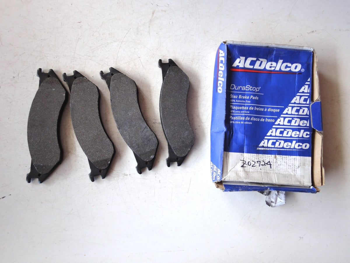純正部品 98-02 ダッジ B1500 ブレーキパッド 18039356 BRAKE PAD RAM1500 VAN DODGE B1500 バン ラム