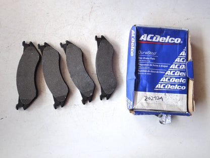 純正部品 98-02 ダッジ B1500 ブレーキパッド 18039356 BRAKE PAD RAM1500 VAN DODGE B1500 バン ラム