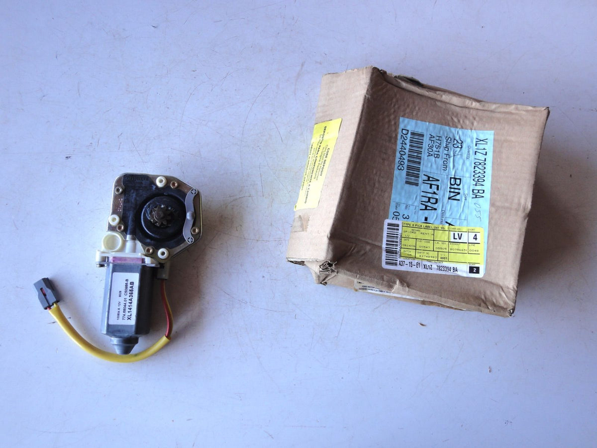 ウィンドウモーター 助手席側 XL1Z-7823394-BA（4枚目）