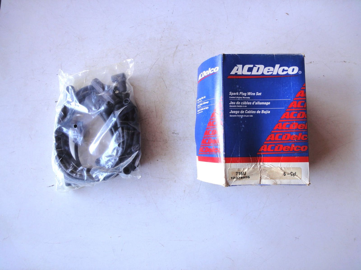 純正部品 92-95 シボレー GMC C1500 C2500 K1500 K2500 サバーバン スパークプラグワイヤーセット 12074076 Spark Plug Wire Set