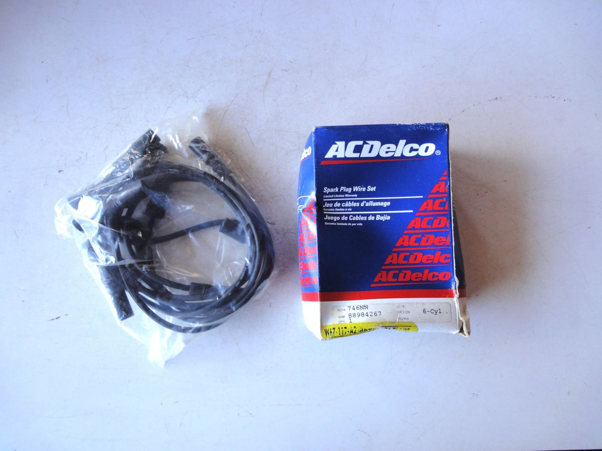純正部品 96-05 シボレー アストロ GMC ジミー サファリ CHEVROLET ASTRO SAFARI JIMMY 88984267 スパークプラグワイヤーセット Spark Plug Wire