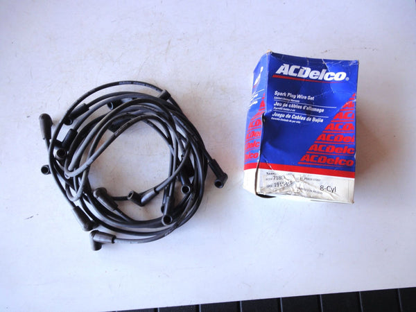 純正部品 94-95 シボレー ブレイザー サバーバン タホ GMC ユーコン C1500 C2500 C3500 K1500 K2500 K3500 19154584 スパークプラグワイヤーセット Spark Plug Wire Set