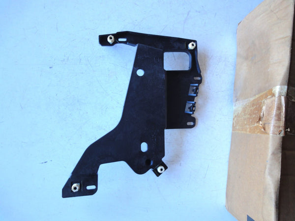 純正部品 97-04 C5 シボレー コルベット 右 ヘッドランプ ブラケット Headlamp Right Mounting Bracket Chevrolet Corvette 16523680