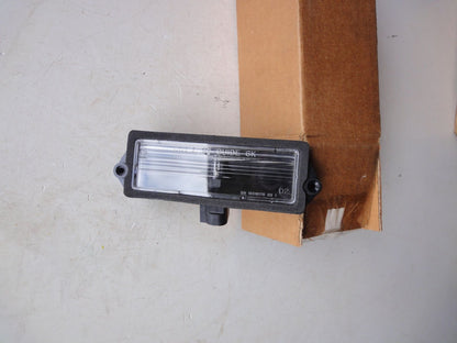 純正部品 03-07 ハマー H2 リアナンバープレートランプ HUMMER H2 15060514 Rear License Plate Lamp