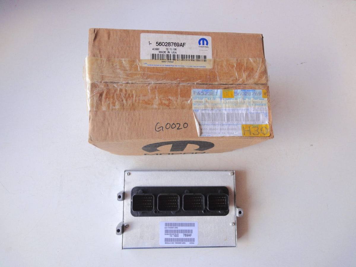 エンジン コンピューター モジュール 56028769AF（4枚目）