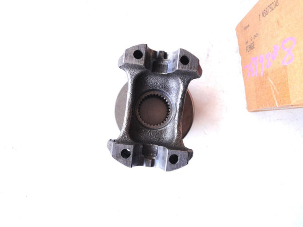純正部品 68-81 リアデフ ピニオン フランジ エンド ヨーク 3879208 rear Differential Pinion Flange End Yoke シェビーバン G20 GMC ジミー シボレー コルベット ブレイザー C10