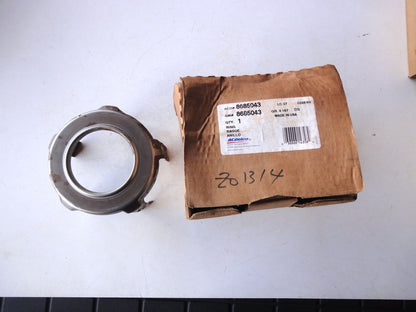 純正部品 GMC G1500 G2500 G3500 キャデラック フリートウッド エスカレード ビュイック ロードマスター レイニア トランスミッション 3-4クラッチ リング 8685043 Transmission 3, 4 Clutch RING