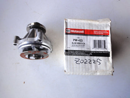 純正部品 00-19 リンカーン ナビゲーター マークLT ブラックウッド アビエーター ウォーターポンプ 3L3Z-8501-CA WATER PUMP FORD Super Duty Lincoln Navigator Mark LT Blackwood