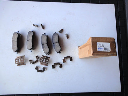 純正部品 97-05 18026156 オールズモビル ブラバダ シボレー ブレイザー S10 GMC ジミー ソノマ ブレーキパッド ブレーキ パッド Brake Pad