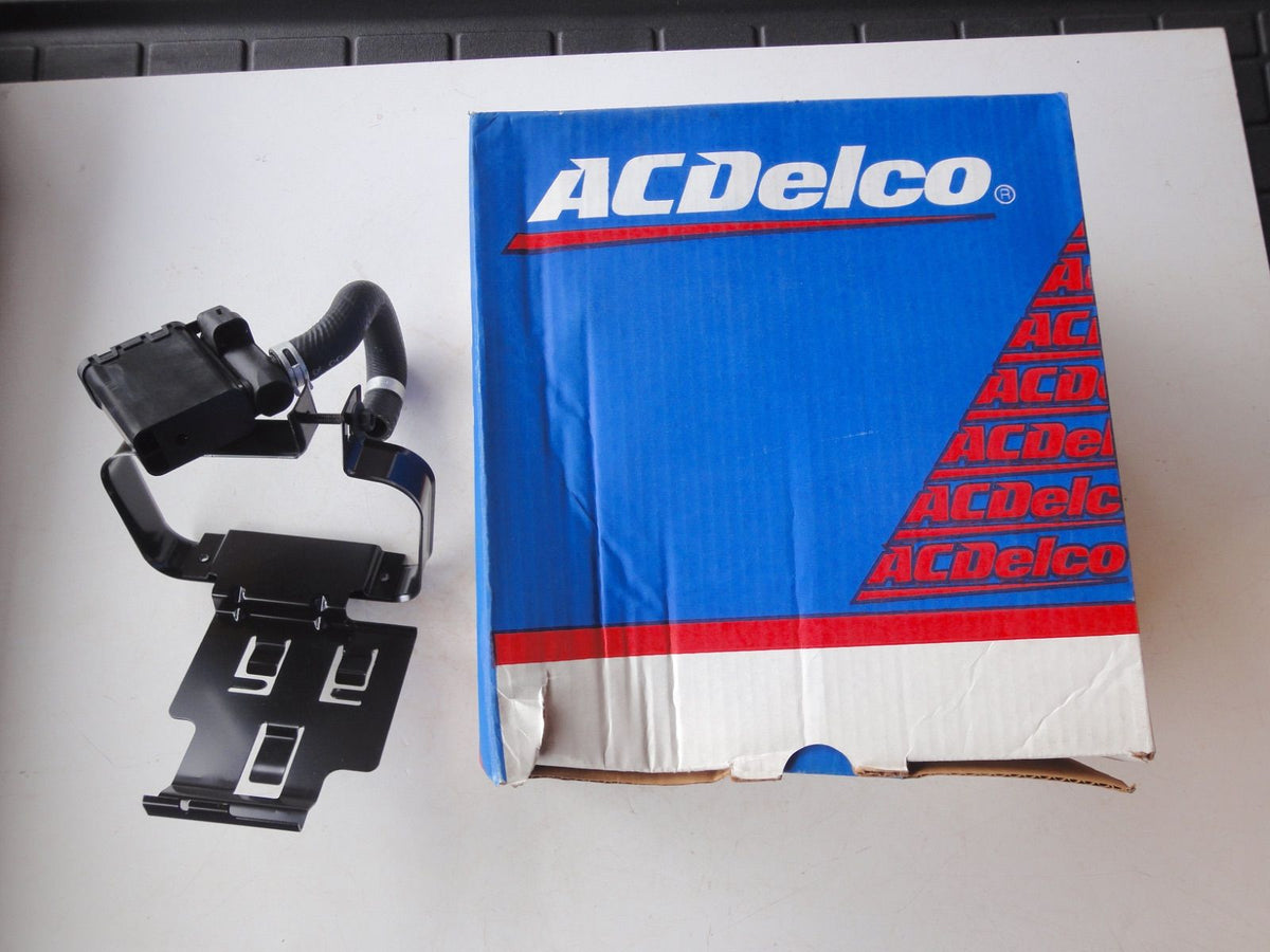 純正部品 97-00 キャデラック エスカレード シボレー サバーバン タホ ユーコン C1500 C2500 C3500 K1500 K2500 K3500 17113529 Fuel Tank Valve 燃料 タンク バルブ