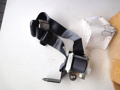 純正部品 ハマー H3 H3T リア シート ベルト 89027204 Rear Seat Belt Hummer H3 H3T 15800003