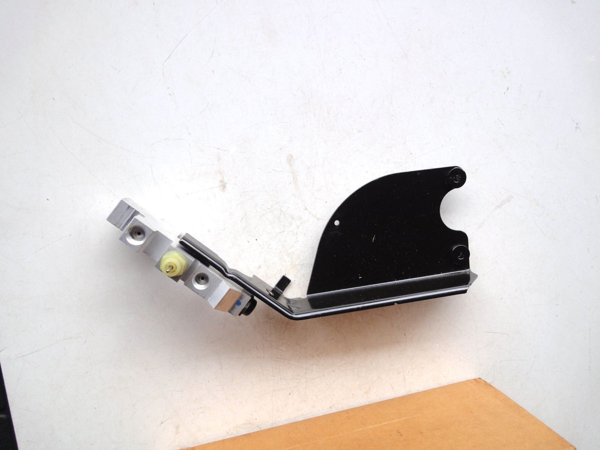 純正部品 90-97 ダッジ ラムバン ワゴン B150 B250 B350 B1500 B2500 B3500 4746069 ブレーキ プロポーショニング バルブ pressure limit Brake Proportioning Valve リリーフ弁