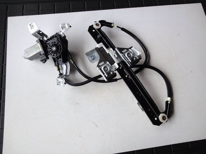 純正部品 00-06 右 ユーコン XL キャデラック エスカレード シボレー タホ GMC Yukon XL Tahoe Cadillac Escalade 15135973 ウインドウレギュレーター リア Rear Window Regulator