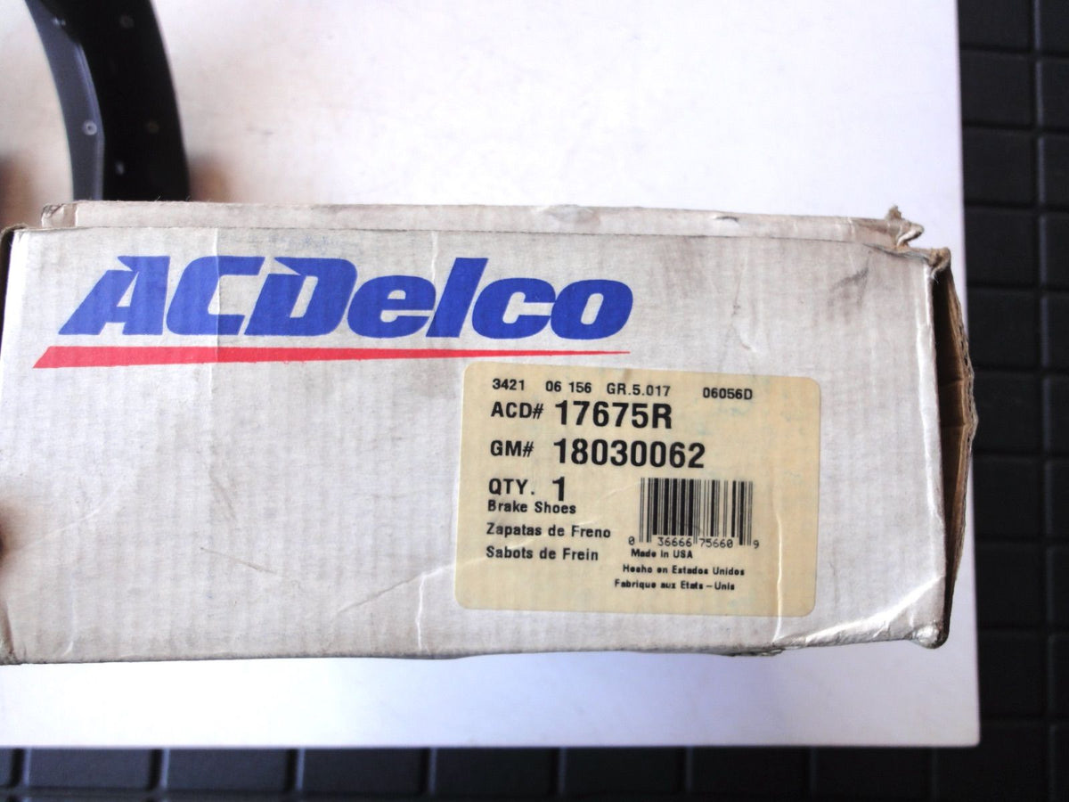 純正部品 88-00 シボレー ブレイザー C1500 C2500 C3500 C3500HD 18030062 brake shoe ブレ（6枚目）