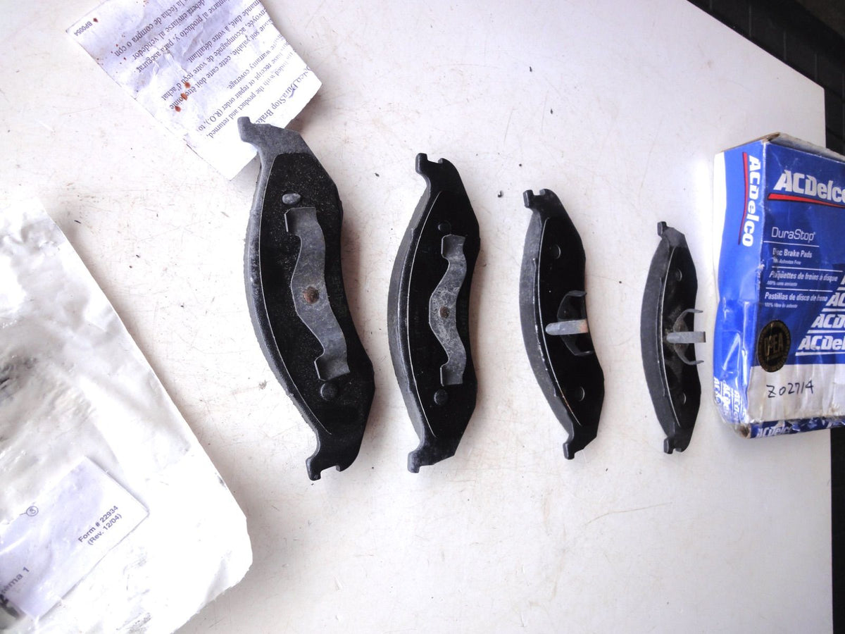 純正部品 90-01 ジープ チェロキー グランドチェロキー ラングラー コマンチ 18029047 BRAKE PAD ブレーキパッド J（4枚目）