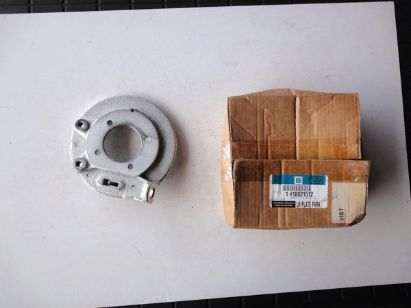 純正部品 94-96 左 シボレー カプリス インパラ パーキング ブレーキ サポート プレート 18021512 LH Parking Brake Support Plate Chevrolet Caprice Impala
