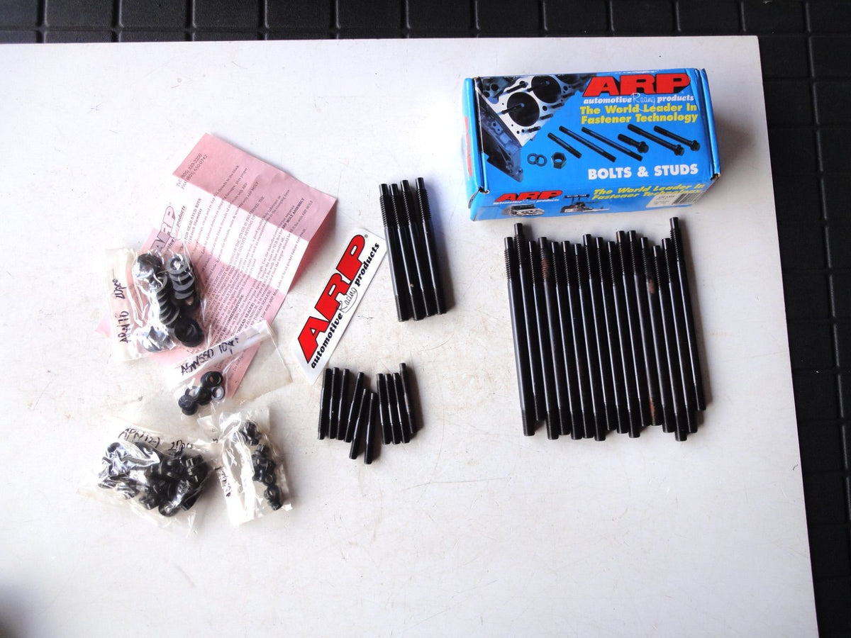シリンダー ヘッド スタッド ボルト ARP 234-4316 SBC LS1 RO-SERIES cylinder head stud BOLT LQ9 LS