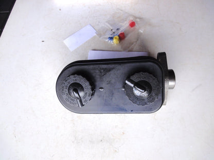 純正部品 90-97 B150 B250 B350 B1500 B2500 B3500 18030714 Brake Master Cyli（7枚目）
