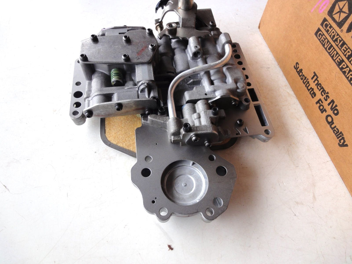 純正部品 TF8 A727 TF6 A904 トランスミッション バルブ ボディ 4504590 Transmission Valve Bo（3枚目）