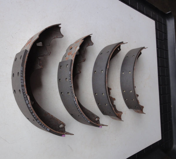 純正部品 92-93 シボレー カプリス 18019598 rear brake shoe リア ブレーキシュー Chevrolet Caprice