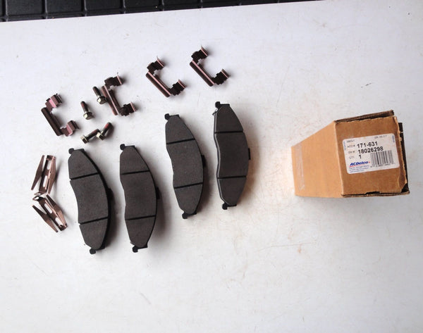純正部品 98-02 シボレー カマロ ポンティアック ファイヤーバード フロント ブレーキパッド Front Brake Pad 18026298 Chevrolet Camaro Pontiac Firebird
