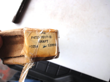 純正部品 フォード E350 E450 F450 F550 スーパーデューティー トランスミッション インプットシャフト F4TZ-7017（3枚目）