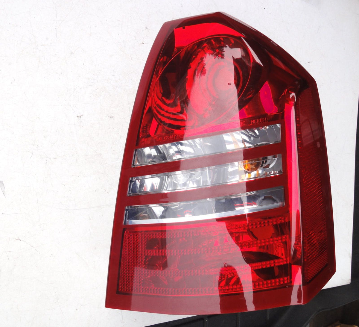 純正部品 05-07 右 テールランプ CHRYSLER クライスラー 300 300C 16942854 TAIL LAMP LIGHT （2枚目）