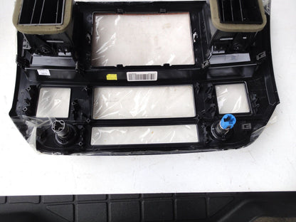 純正部品 06-07 センター インストルメント パネル ベゼル ダッジ RAM1500 RAM2500 RAM3500 Dodge 5JZ（4枚目）
