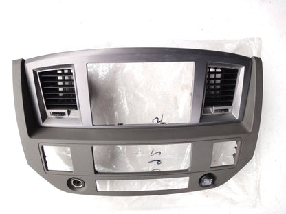 純正部品 06-08 インストルメント パネル ベゼル ダッジ ラム 1CP581J8AA Instrument Panel Bezel D（2枚目）