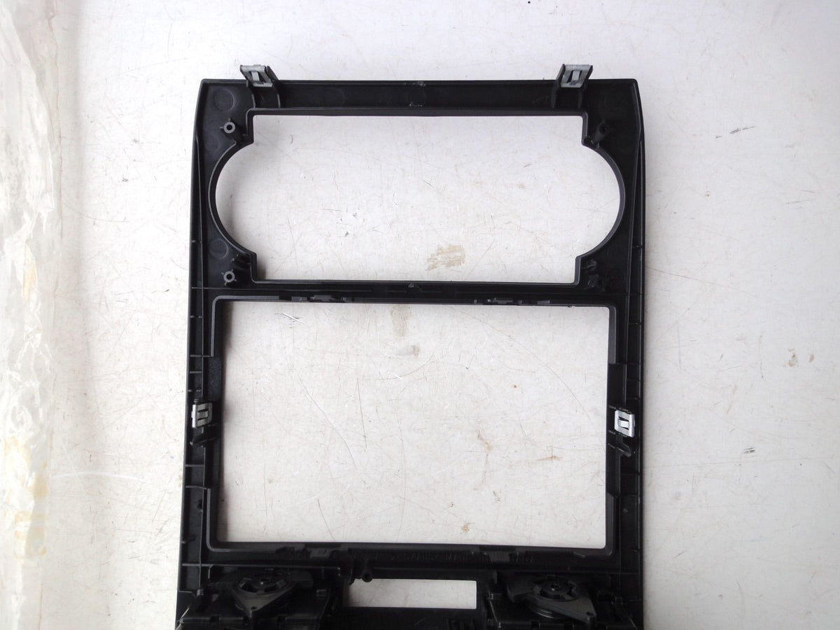 純正部品 05-06 クライスラー Chrysler 300 0WX57DX9AA インストルメント パネル ベゼル Instrument （4枚目）