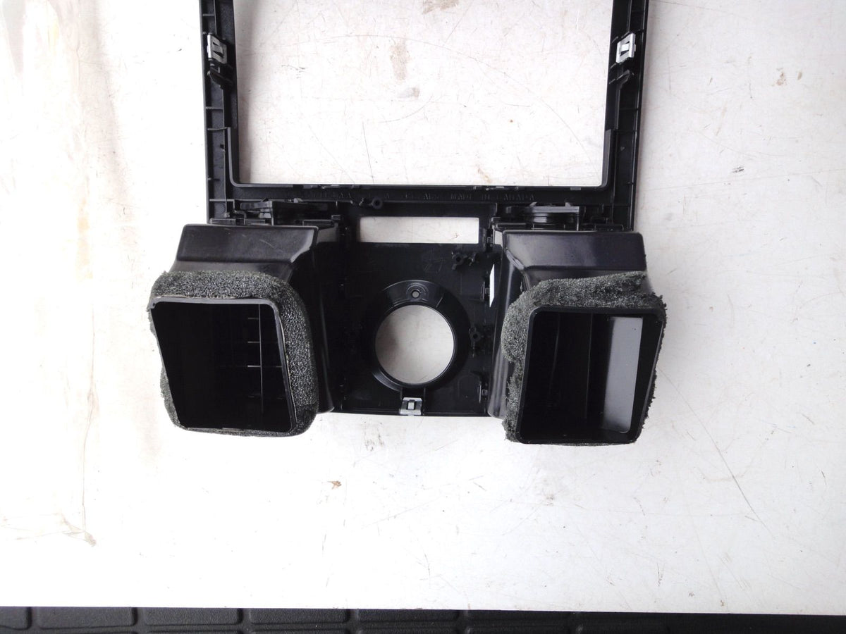 純正部品 05-06 クライスラー Chrysler 300 0WX57DX9AA インストルメント パネル ベゼル Instrument （5枚目）