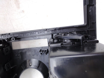純正部品 05-06 クライスラー Chrysler 300 0WX57DX9AA インストルメント パネル ベゼル Instrument （7枚目）