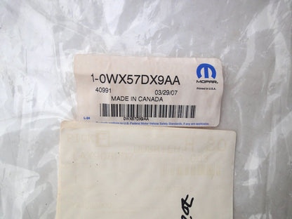 純正部品 05-06 クライスラー Chrysler 300 0WX57DX9AA インストルメント パネル ベゼル Instrument （8枚目）